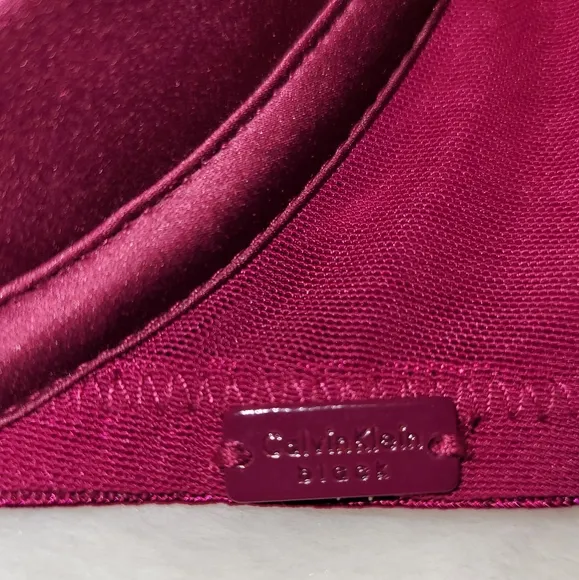 Calvin Klein Black Label Maroon Lust Plunge, Push-up Temptation Bra