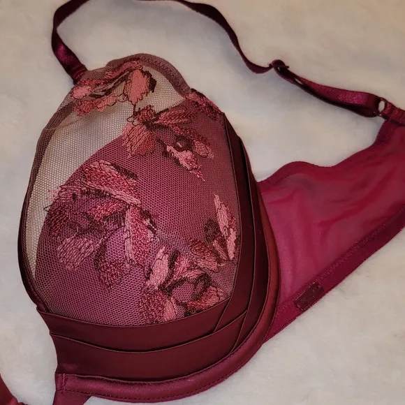 Calvin Klein Black Label Maroon Lust Plunge, Push-up Temptation Bra