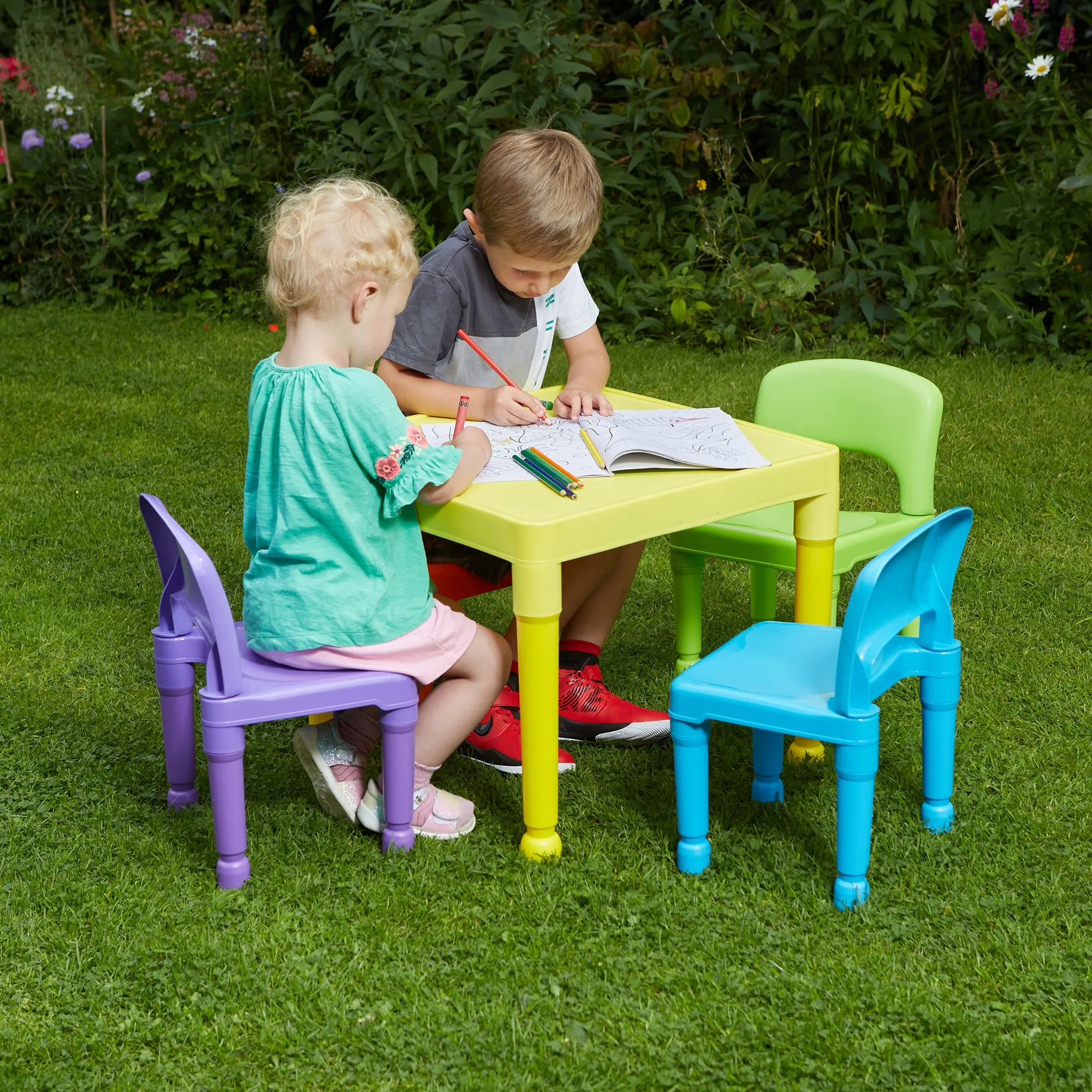 Children's Indoor & Outdoor Plastic Easy Clean Table & 4 Chairs Set | Multicoloured