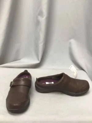 EASY SPIRIT SIZE 8 Ladies SHOES