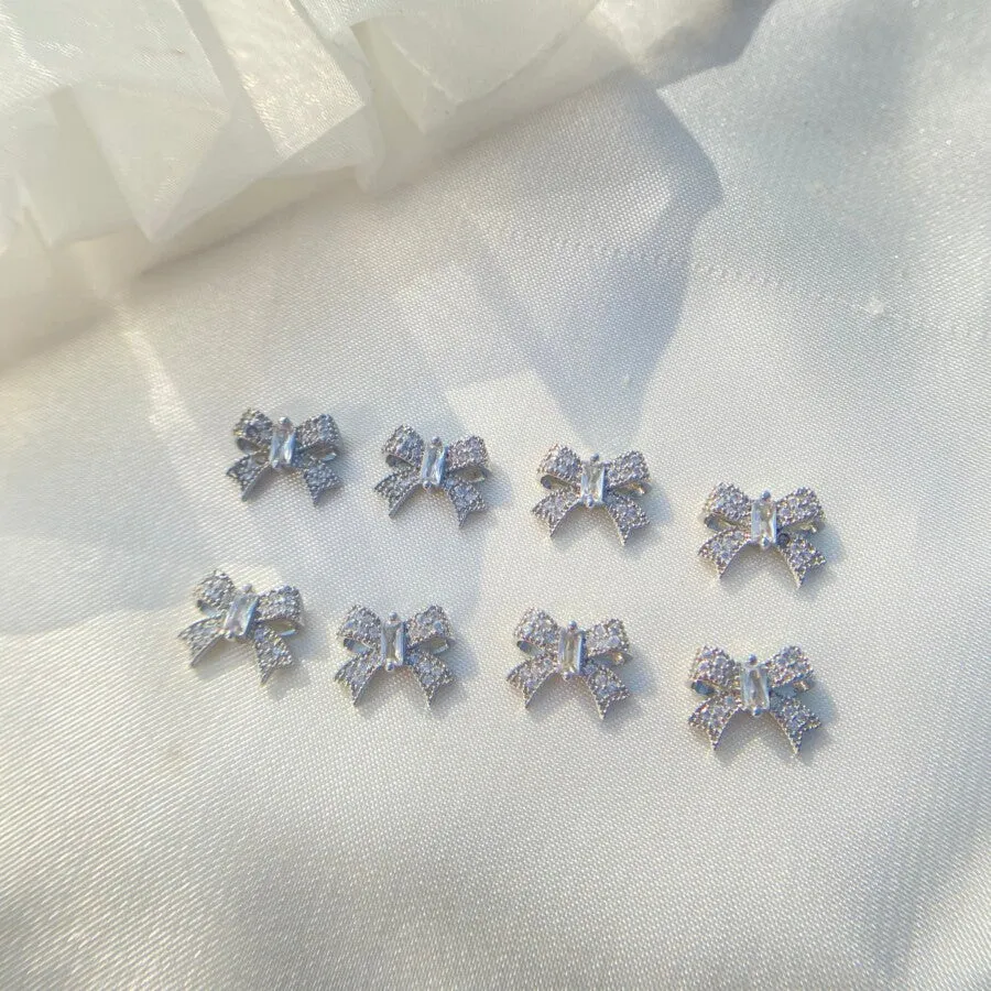 Extravagant Royal Charms