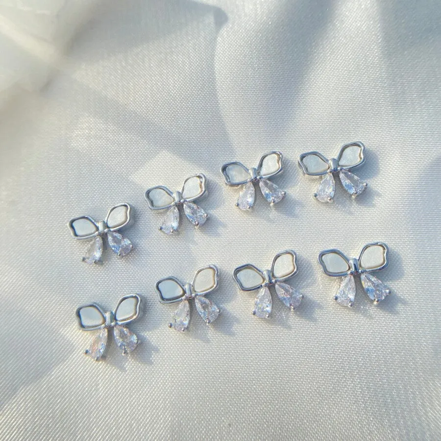 Extravagant Royal Charms