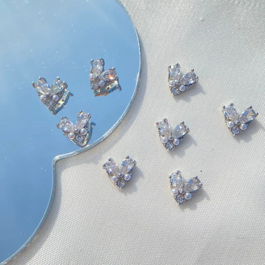 Extravagant Royal Charms
