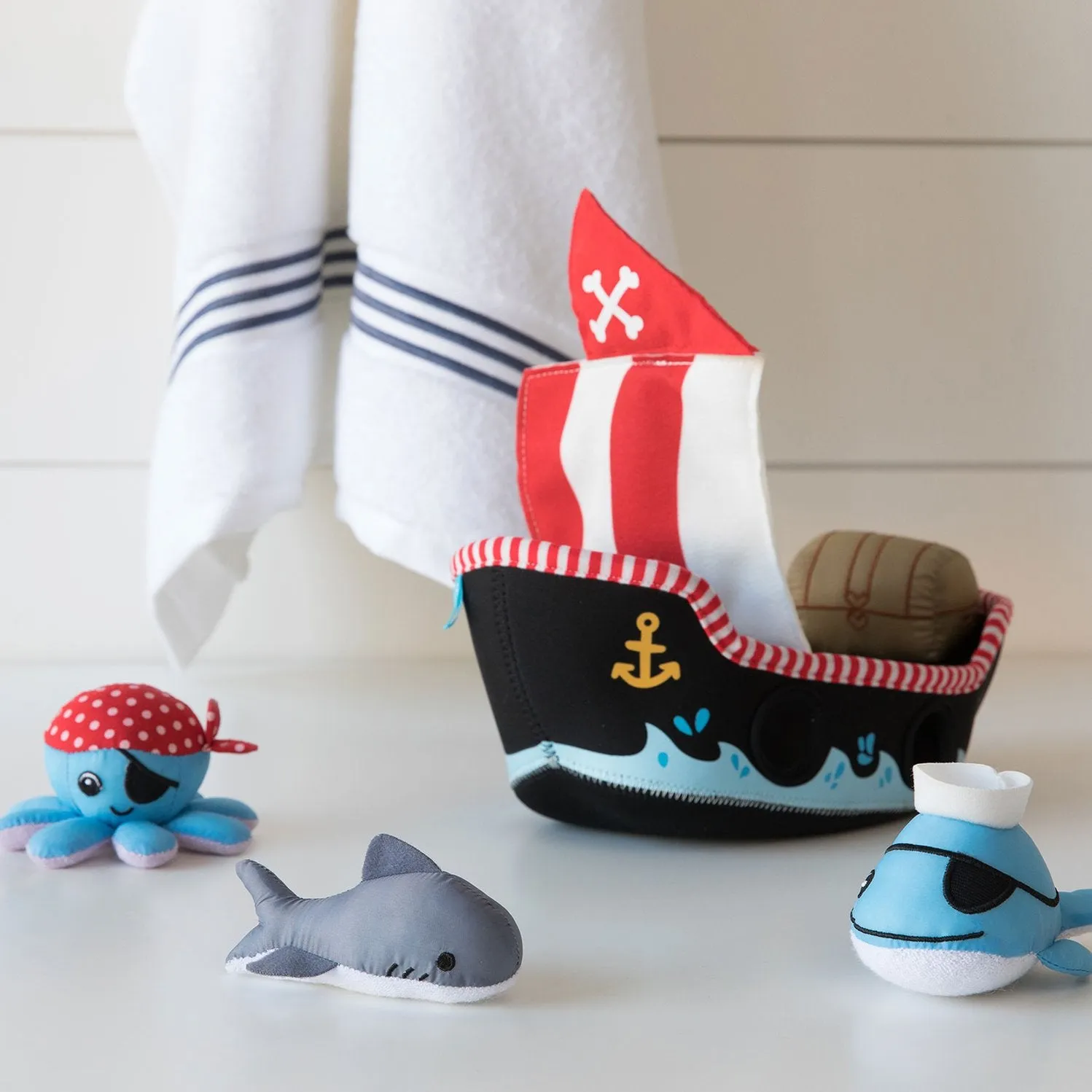 Manhattan Toys Pirate Ship Floating Fill n Spill
