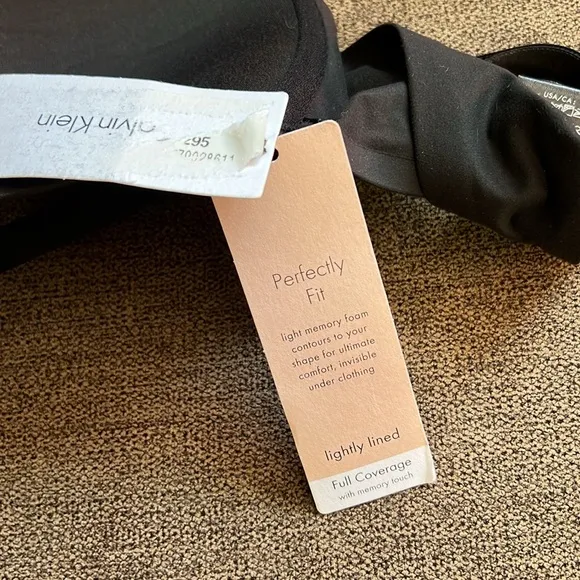 New Calvin Klein Perfectly Fit T-shirt Bra Size 32DD (32E) in Black