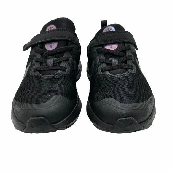⭐NIKE Little Kids comfy shoes 13C DOWNSHIFTER 12 Black Iridescent DM4193-002 New