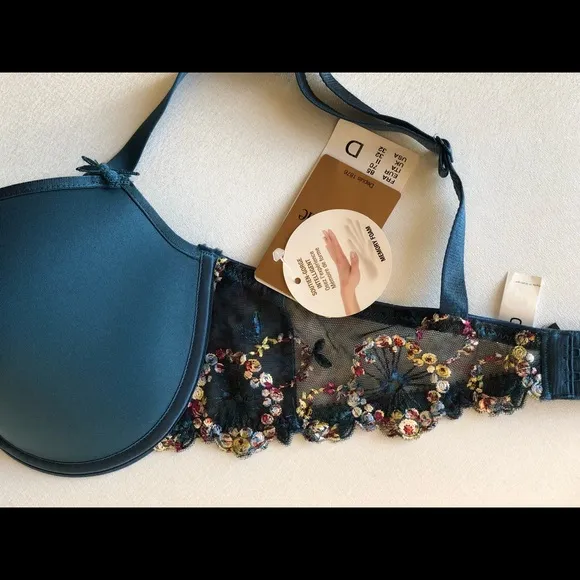 NWT Chantelle Palais Royal MemoryFoam T-shirt Bra