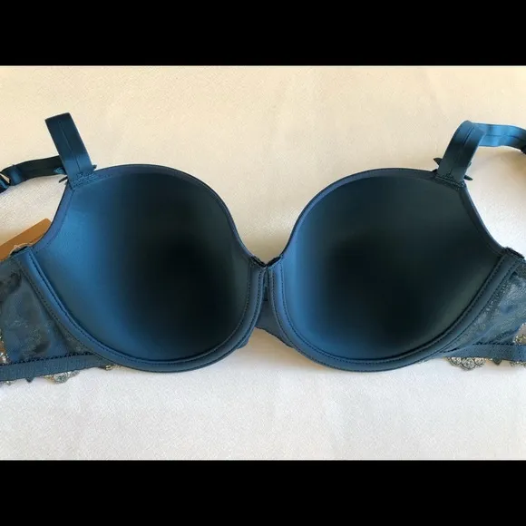 NWT Chantelle Palais Royal MemoryFoam T-shirt Bra