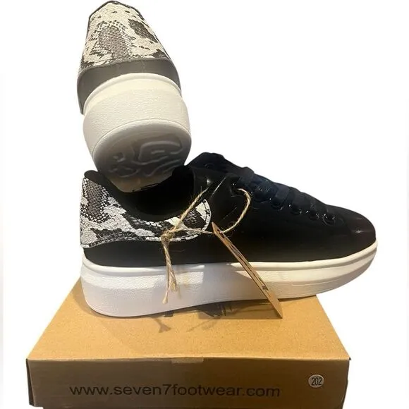 NWT  Seven7 Miki low top platform sneakers‎ size 9