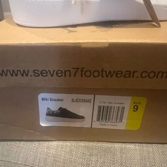 NWT  Seven7 Miki low top platform sneakers‎ size 9