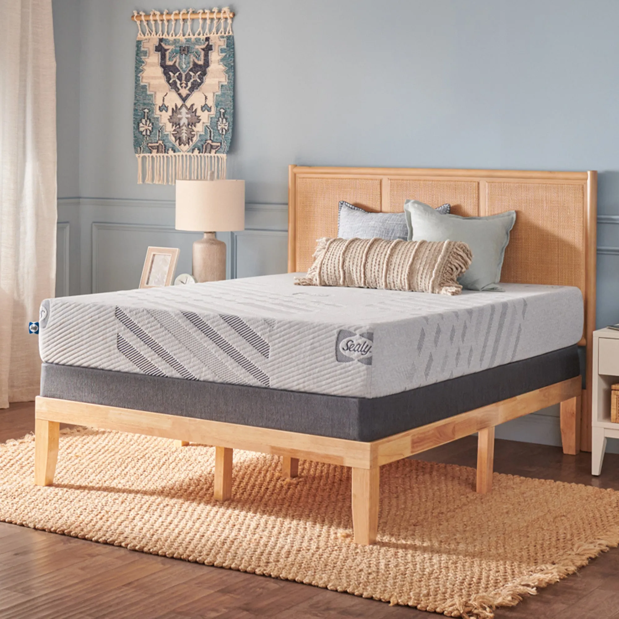 Palatial Crest by Sealy®, Teleford 10" Foam Medium