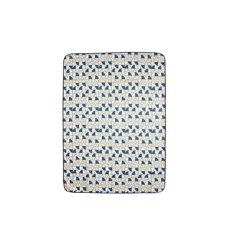 Tofino Towel THE EXCURSION | Packable Picnic Blanket