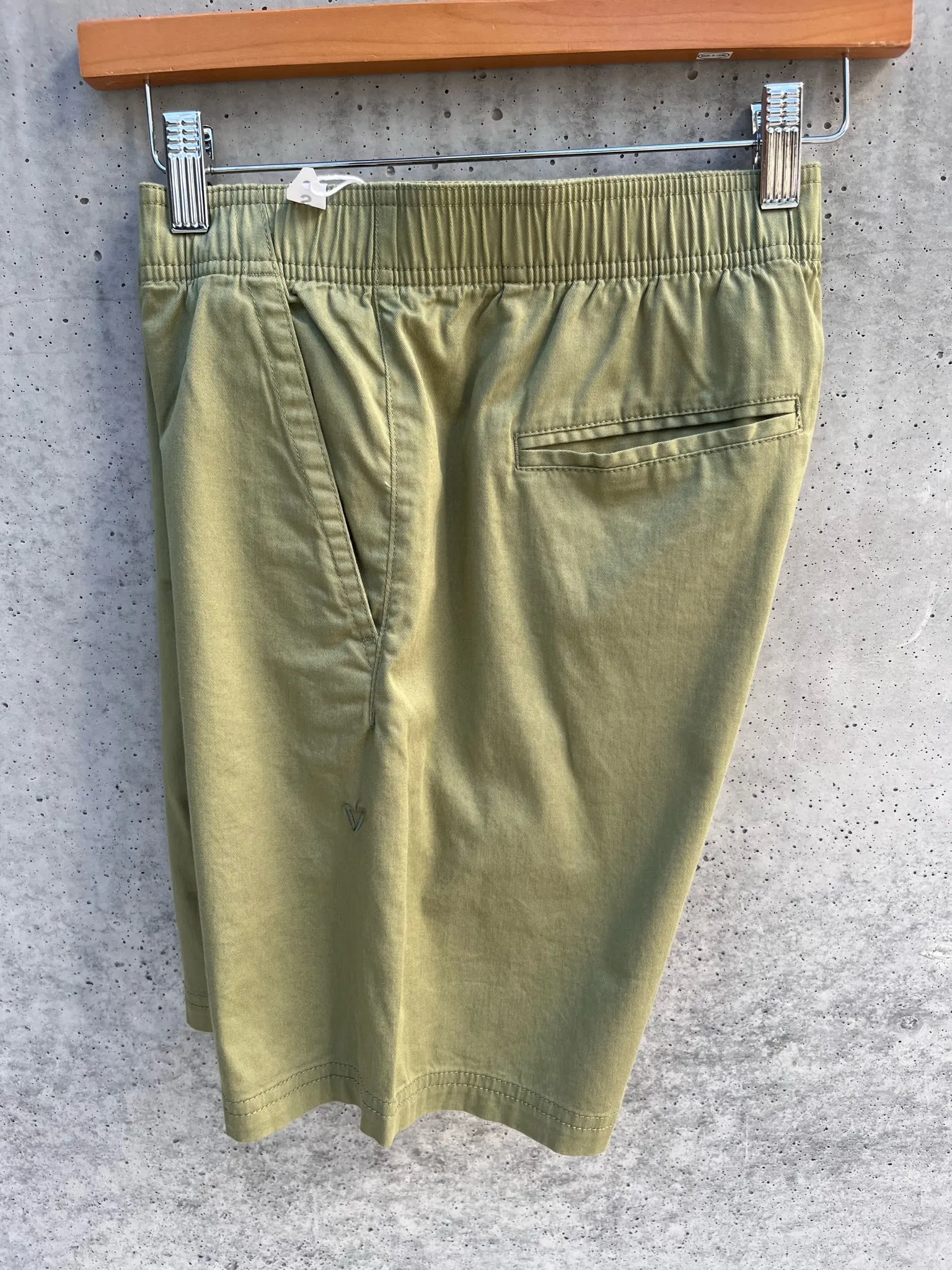 Vissla Hemp No See Um 18" Elastic Walkshort Sage