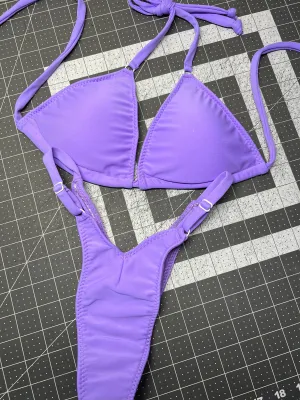 Wellness Posing / Dark Purple